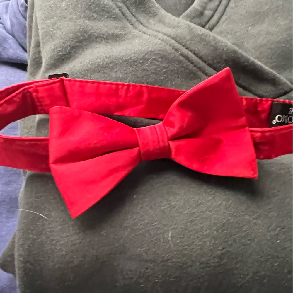 SOLD***RED PRONTO BOW TIE***SOLD